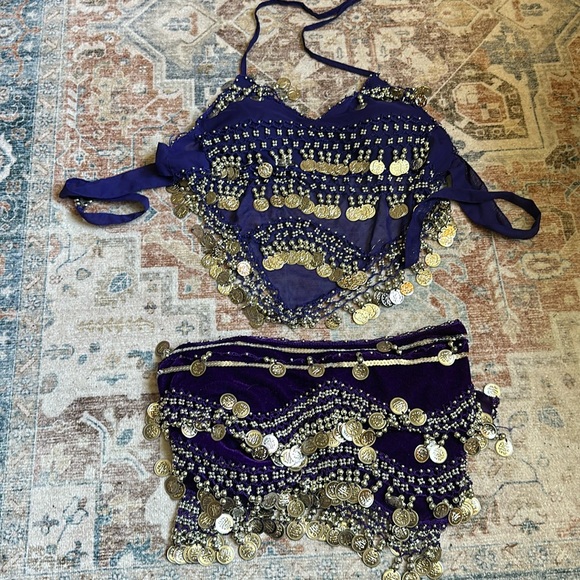 Belly dance Dresses & Skirts - Belly dance top and scarf
